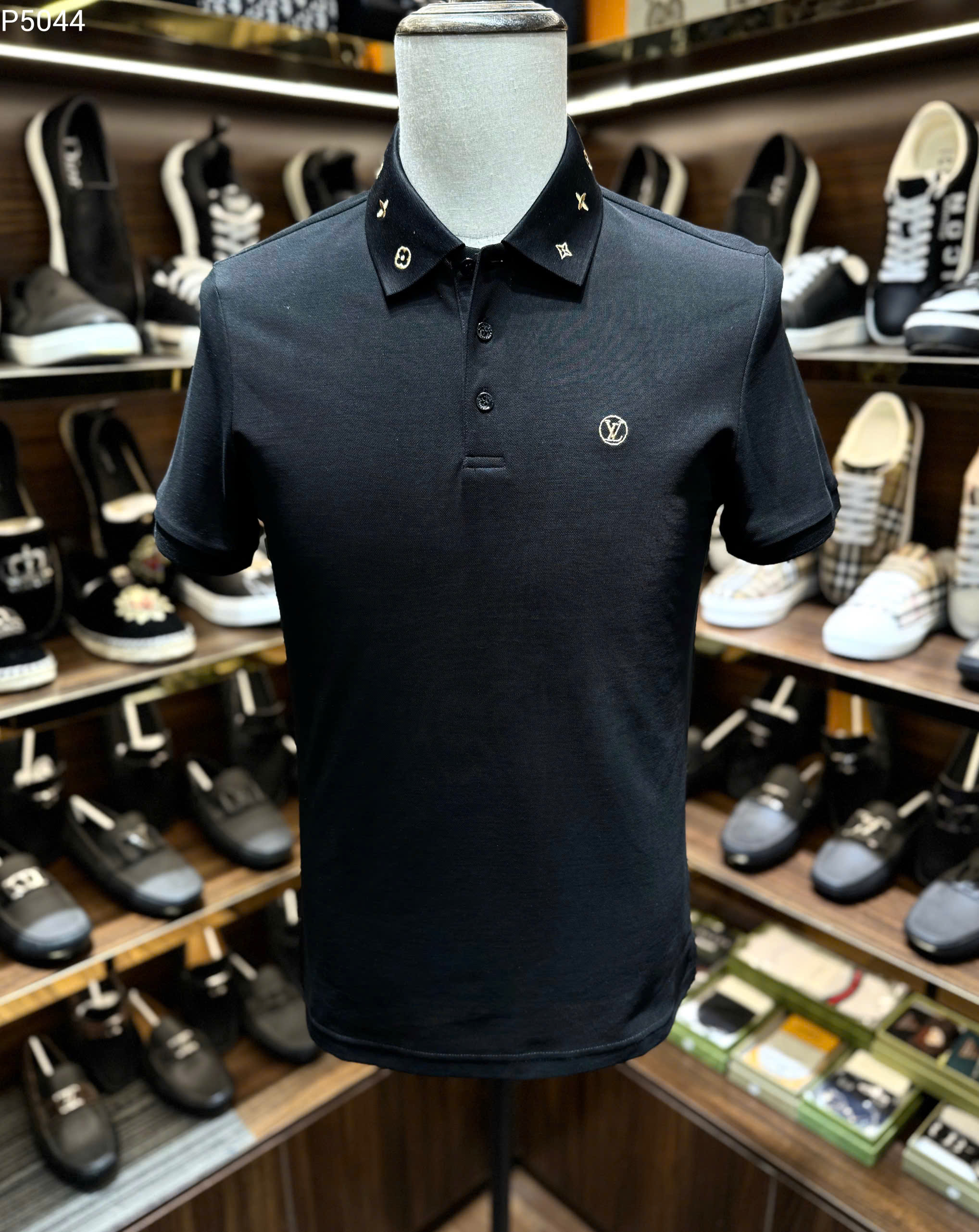 Áo polo Louis Vuitton LV hoa vân logo Vàng thêu cổ ngực Like Auth 1-1 on web MK